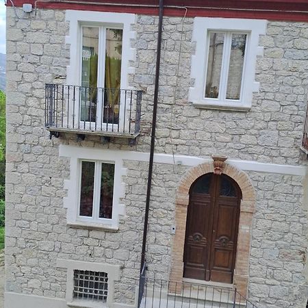Guesthouse Affittacamere Padre Pio Morcone Centro Eksteriør bilde
