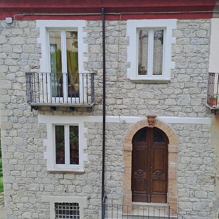 Guesthouse Affittacamere Padre Pio Morcone Centro Eksteriør bilde