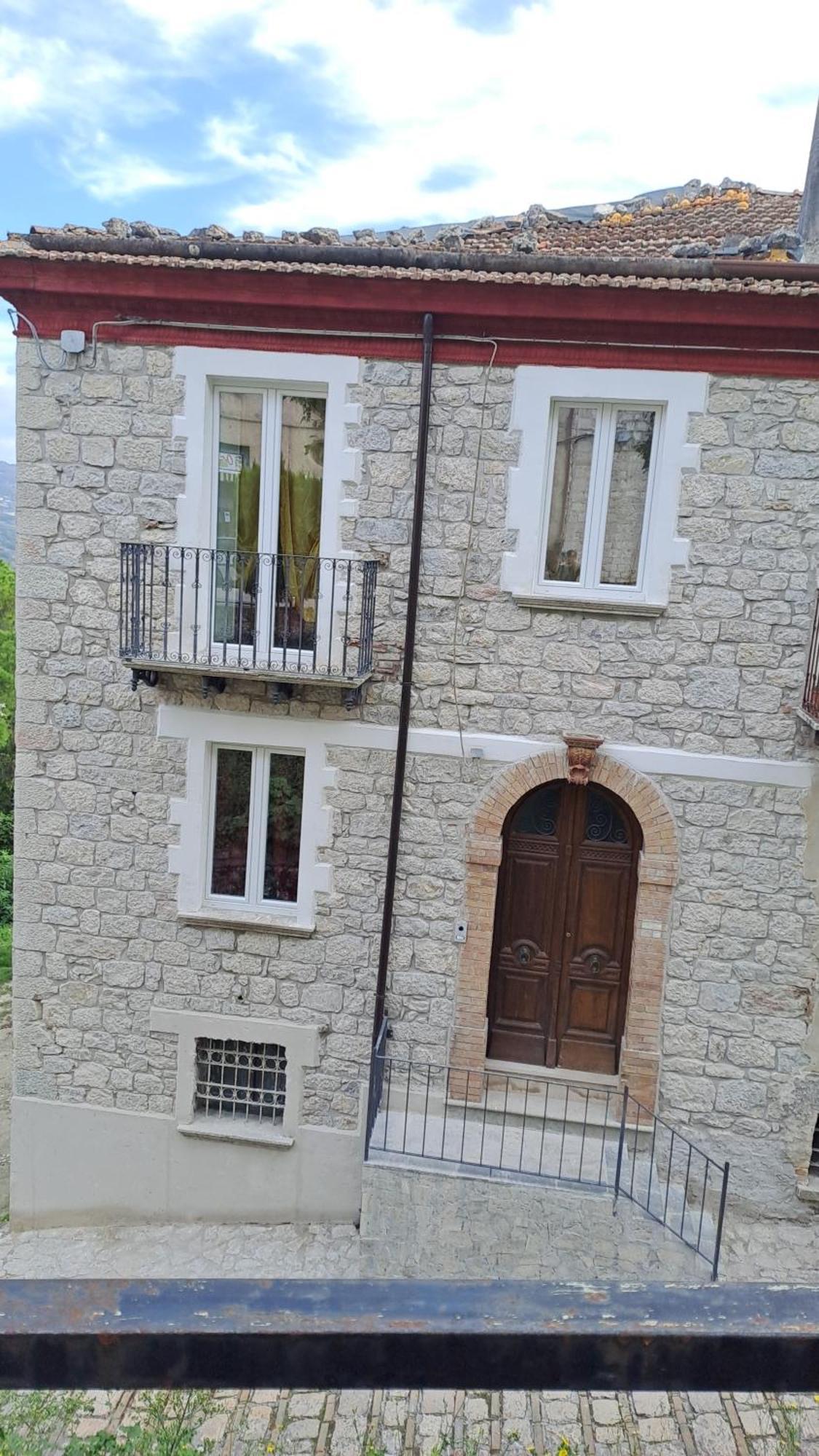 Guesthouse Affittacamere Padre Pio Morcone Centro Eksteriør bilde